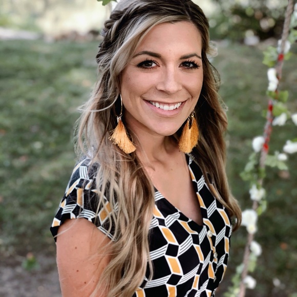 Dress !! - Picture 2 of 5